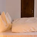 Vadszőlő 3*